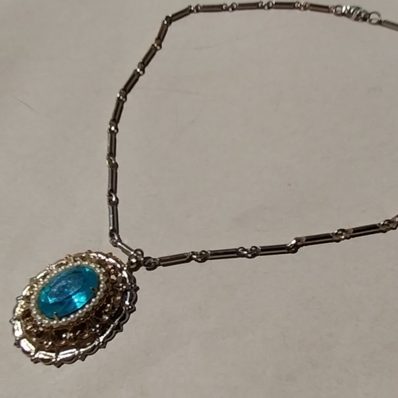 Coro Silver and Blue Necklace - Picture 7 of 9